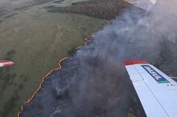 Viagem de avião de 2h leva quase 8h por causa de fumaça no Pantanal