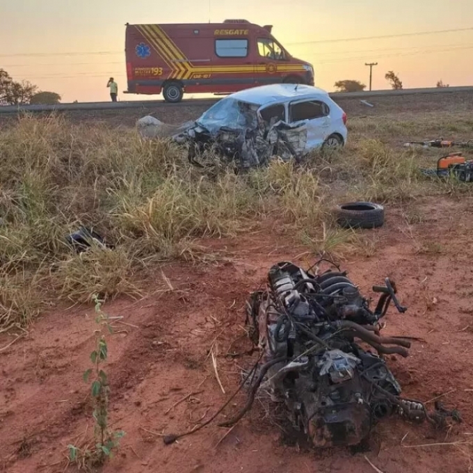 Ap. Taboado: Motorista é atingida por carreta e morre ao fazer ultrapassagem proibida