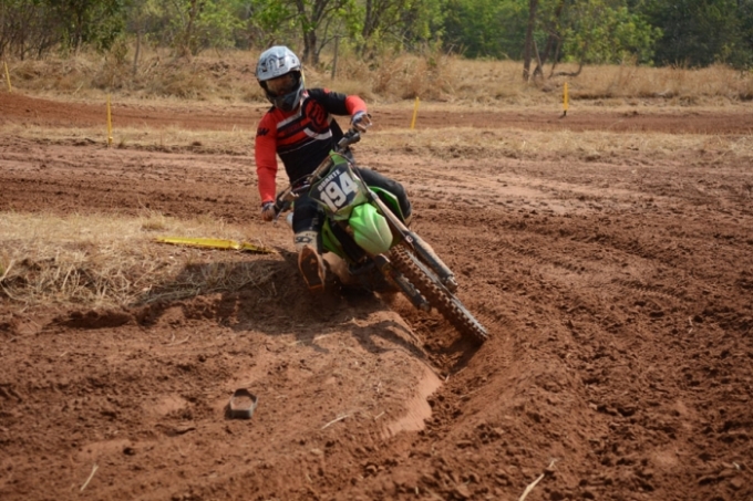 Campeonato Estadual de Motocross é encerrado com muita adrenalina e emoção em Figueirão.