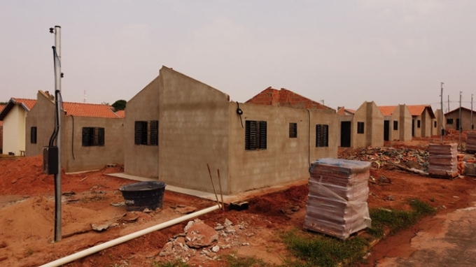 Construção das casas do Programa Construindo Sonhos está com 70% concluído.