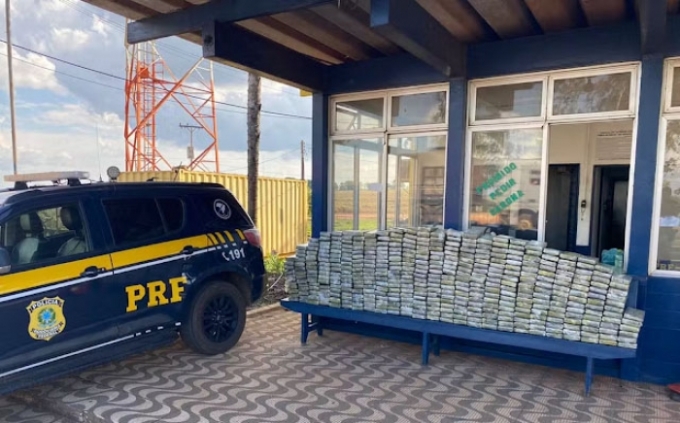 Motorista que transportava 460 kg de cocaína em caminhão é preso em Alto Garças