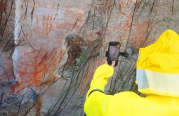 Professora da Dinamarca visita sítios arqueológicos de Alcinópolis e fortalece pesquisas internac