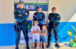Polícia Militar de Alcinópolis homenageia fã da PM.