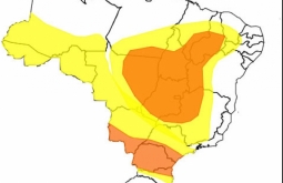 Possibilidade de chuva na segunda-feira para Alcinópolis.