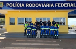 Caminhoneiros são atendidos em ação de saúde na BR-158 promovida pela Way-112 e PRF