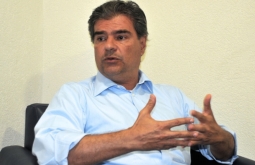 Nelsinho Trad deixa de votar e Senado aprova aumento do número de deputados