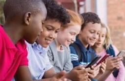 Veja as dicas para proteger crianças e adolescentes nas redes sociais