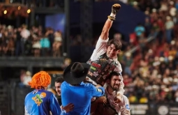 Peão de SP reassume ponta na última montaria e é campeão do Rodeio Internacional em Barretos