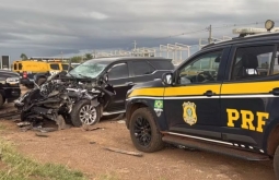 Perseguição a ladrões de caminhonete termina em acidente na fronteira