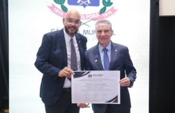 Paulo Corrêa recebe a Comenda do Mérito Legislativo da Câmara Municipal de