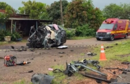 Mãe e filha morrem em acidente triplo na BR-487