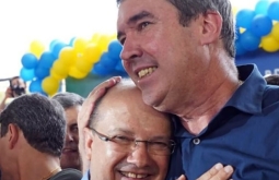 Riedel sai de férias e Barbosinha assume governo