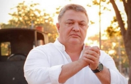 Prefeito proíbe uso de redes sociais e gravação de vídeos durante expediente em Ladário