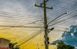 Alcinópolis Adota Medidas para Ordenar Infraestrutura em Postes de Energia e Internet