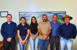 Prefeito de Alcinópolis recebe representantes do Sindicato Rural e da Famasul para tratar sobre o I
