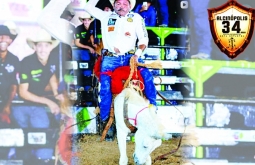 O influencer Cabeça de Onça participa da 24.ª Festa do Peão de Boiadeiro de Alcinópolis