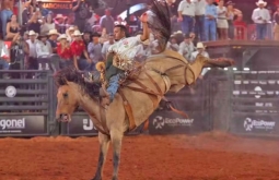 De menino de 6 anos ao campeão inédito do Cutiano: veja quem levou os títulos do rodeio de Barret