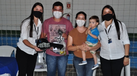 Famílias de Alcinópolis assinam contratos do ‘Programa Casa Verde e Amarelo&rsqu