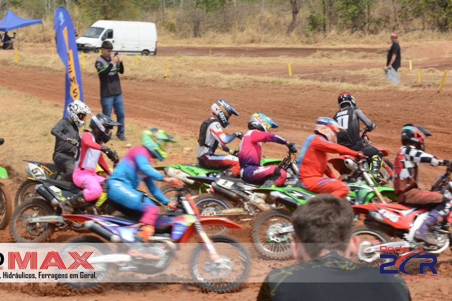 Fotos da corrida de Motocross.