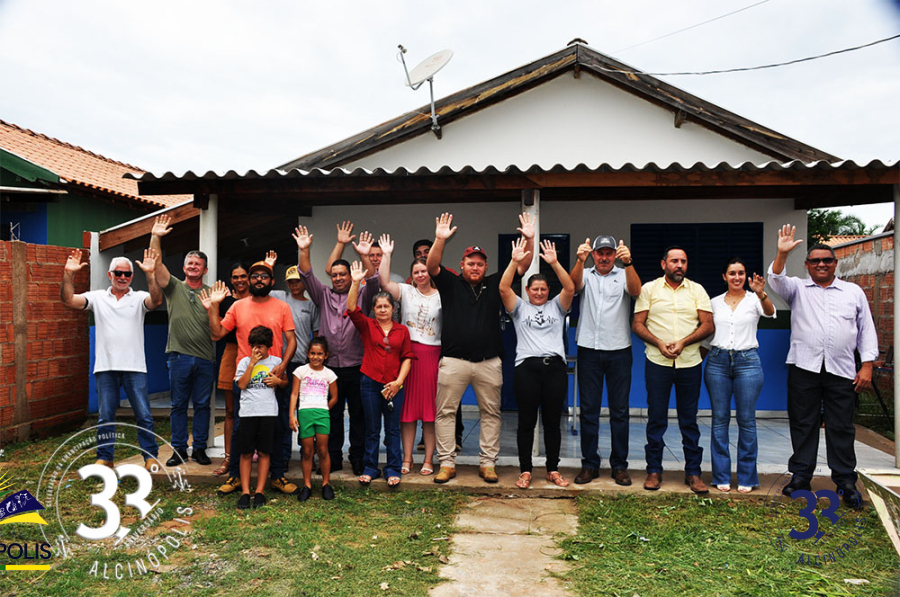 Sonho realizado: mais uma moradora recebe a casa reformada em Alcinópolis