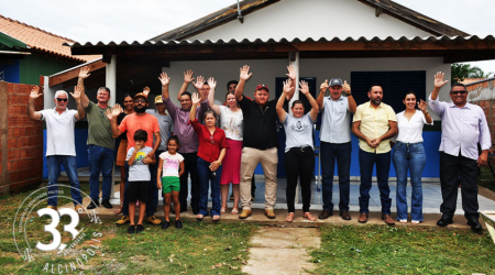 Sonho realizado: mais uma moradora recebe a casa reformada em Alcinópolis