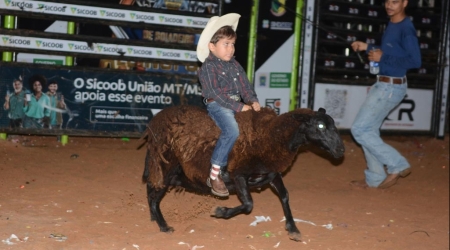 Montarias em Carneiro e dança do garrote