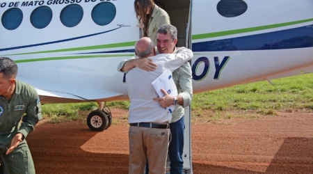 Governador Eduardo Ridedel, Senador e Deputados visitam Figueirão