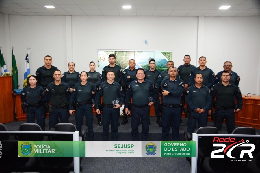 Entrega de medalhas por tempo de serviço aos Policiais Militares