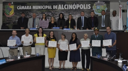 Entrega de Titulo Cidadão Alcinopolense.