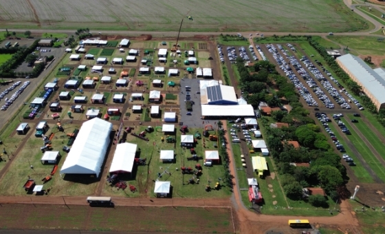 {[ tag:slider[].source ]}