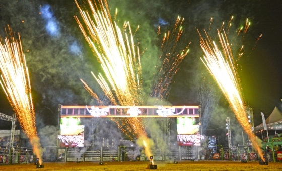 {[ tag:slider[].source ]}